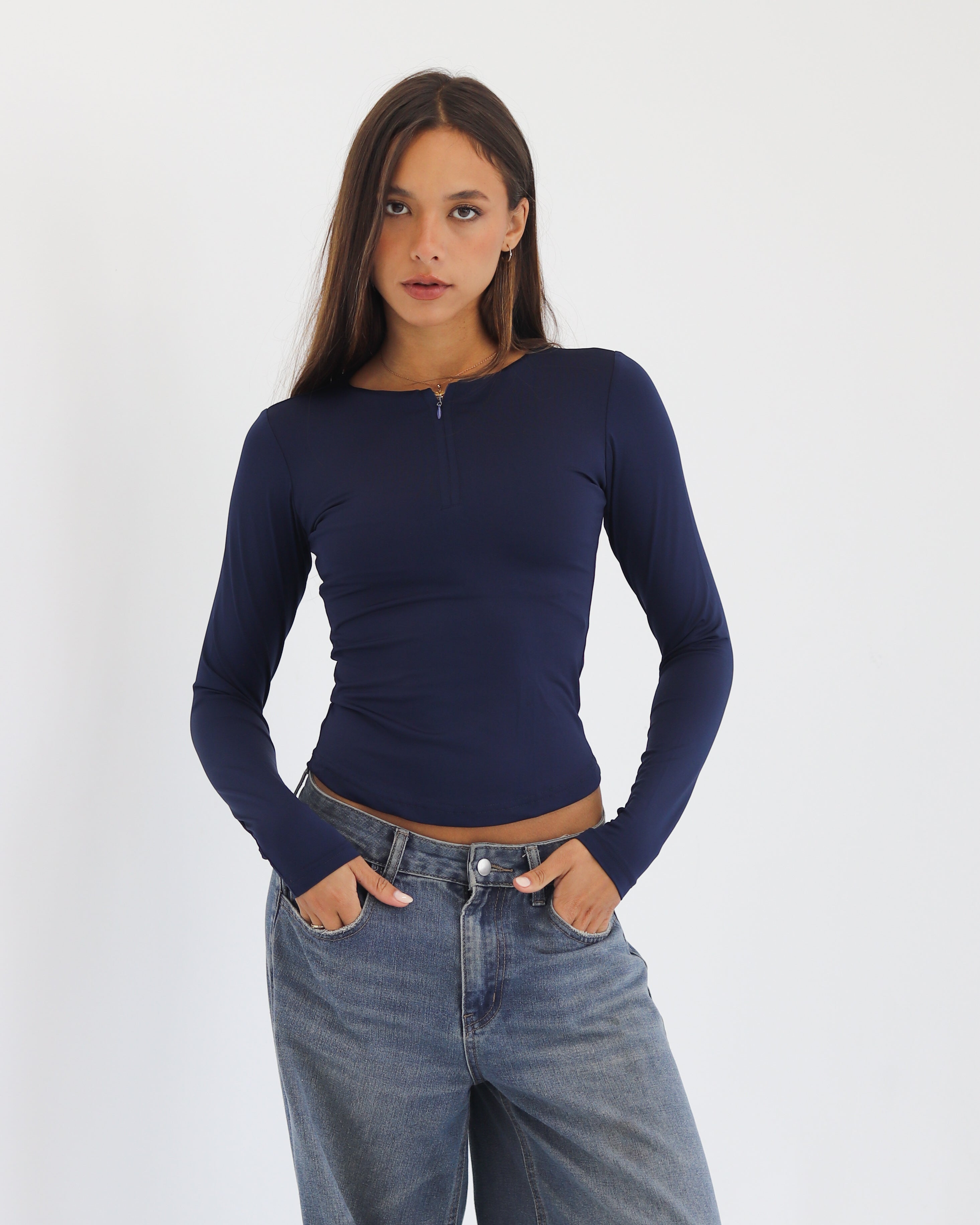 U NECK ZIPPER LONG SLEEVE