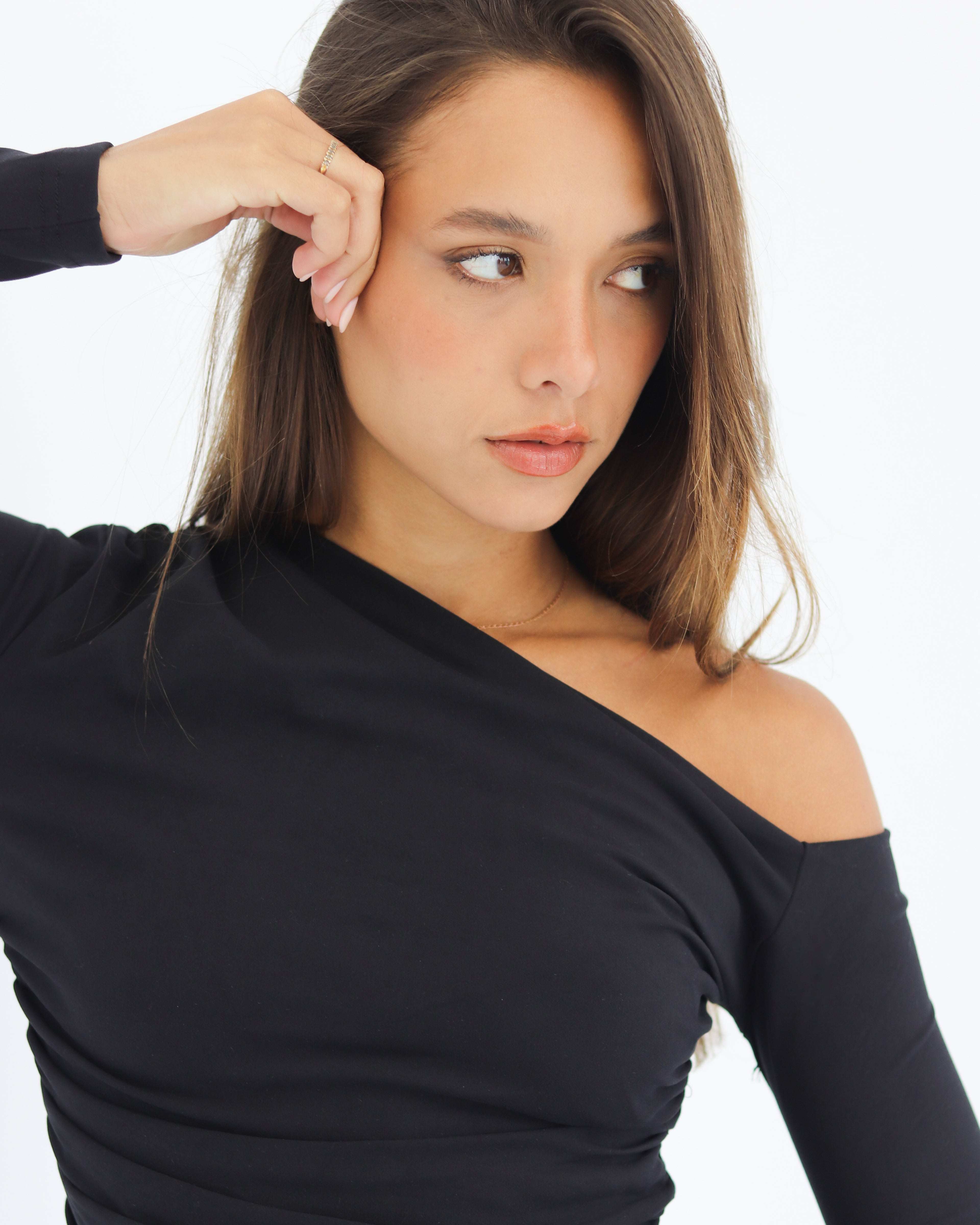 OFF SHOULDER LONG SLEEVE