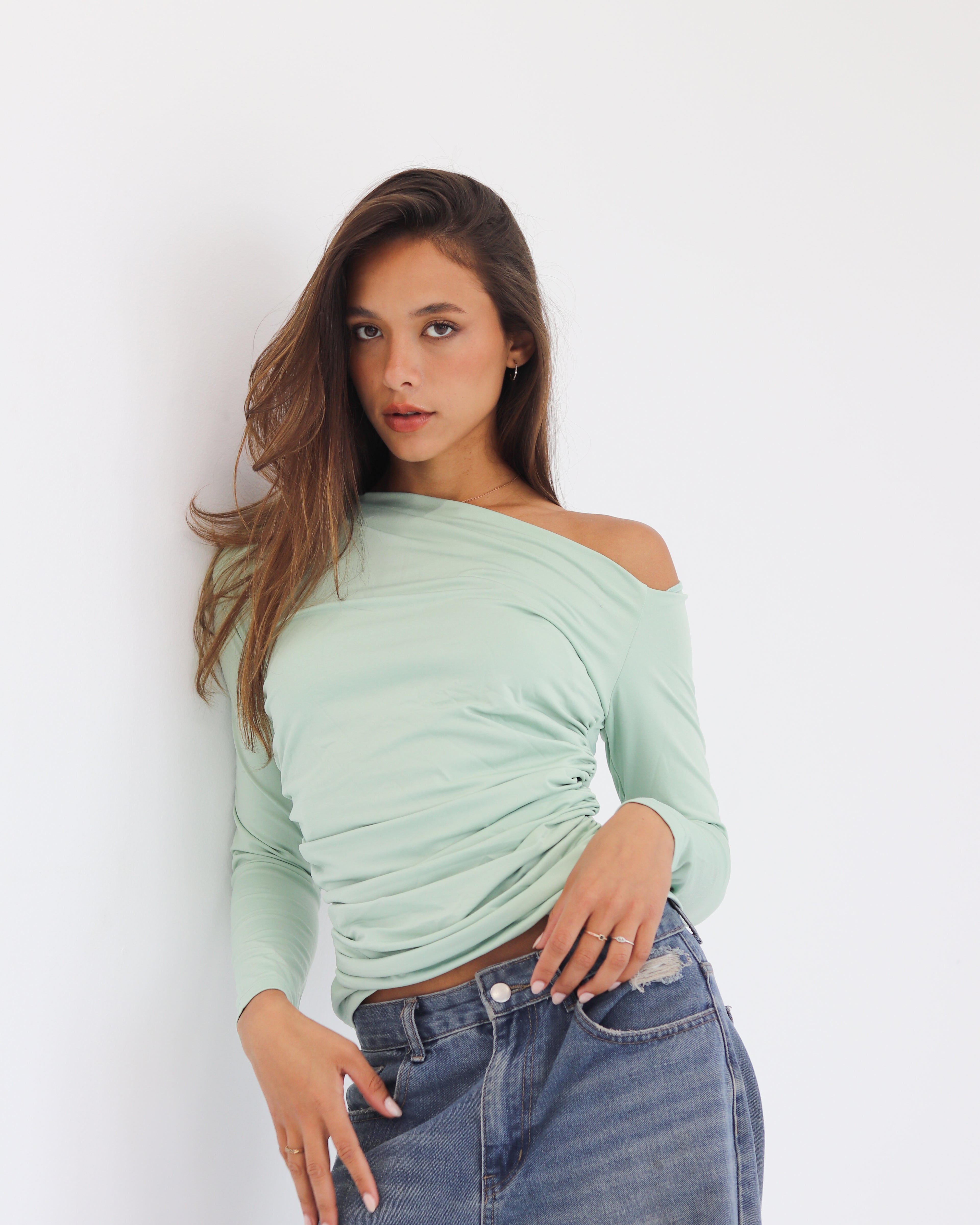 OFF SHOULDER LONG SLEEVE