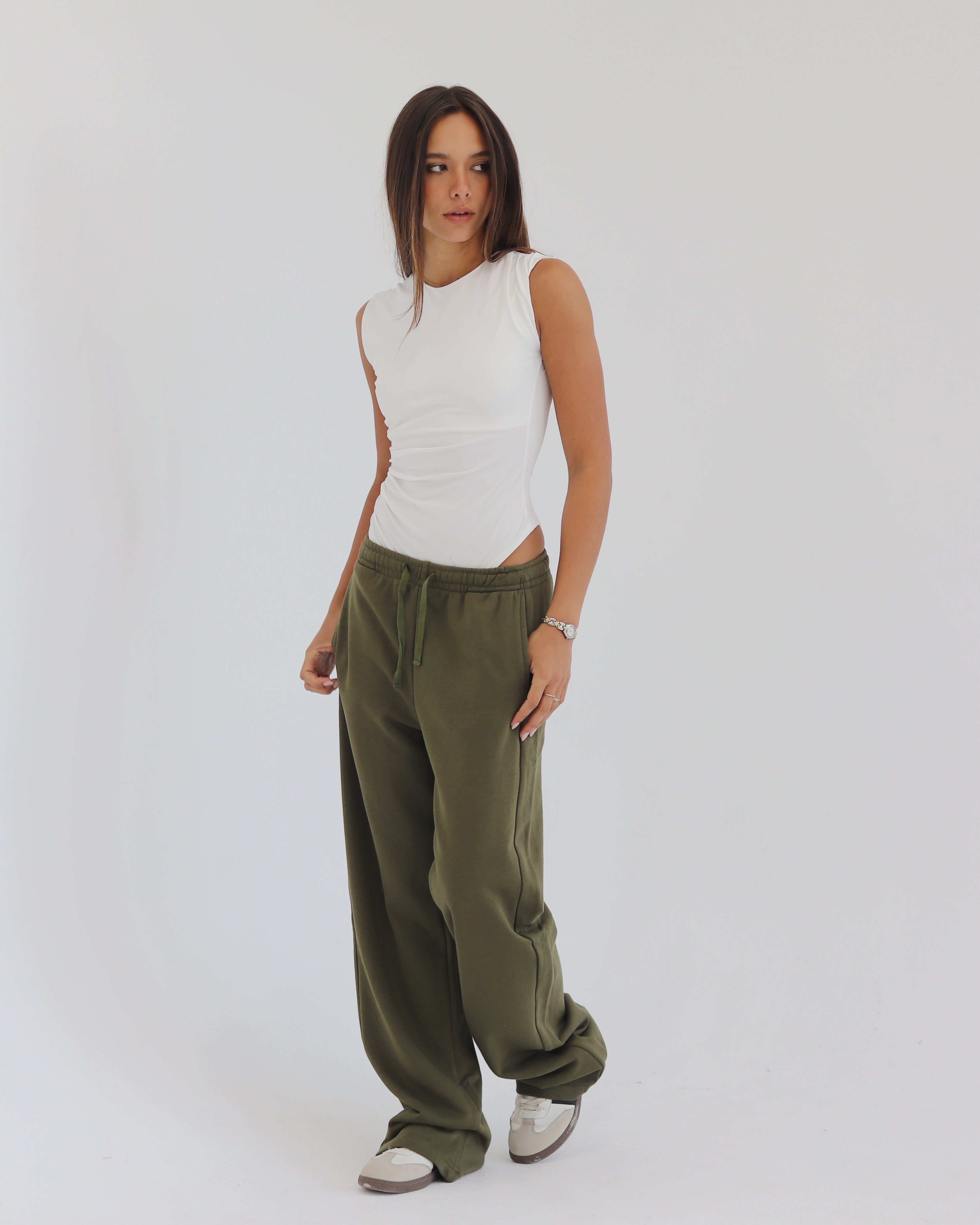 STRAIGHT LEG PANTS