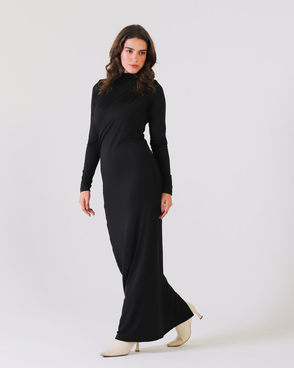 ROUND NECK LONG SLEEVE DRESS